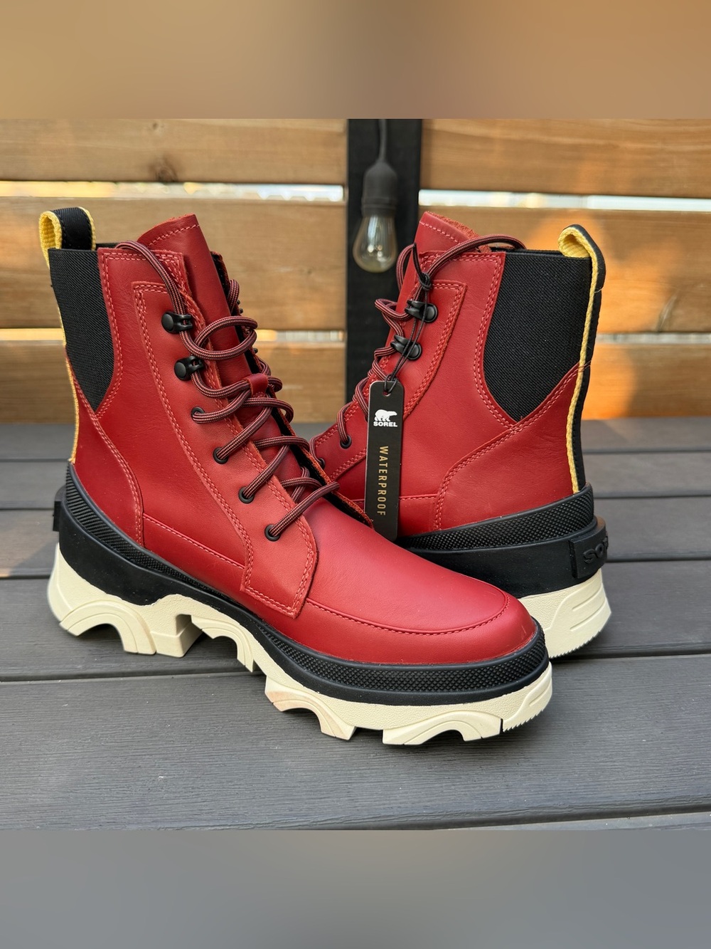 Sorel Brex Boot Lace Women 8 Warp Red Black Leather Waterproof NL4305-849 Lug